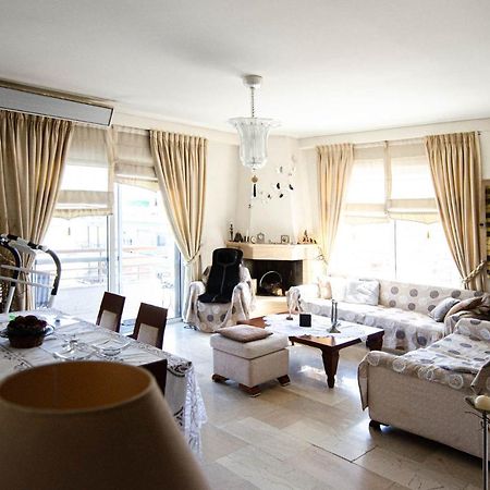 Aigio Park Apartment Eksteriør bilde